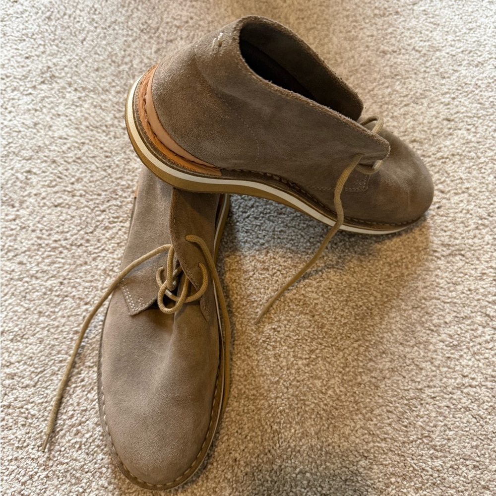 Men’s Greats Brooklyn booties. Size 9. Taupe. Like new. - Picture 2 of 8